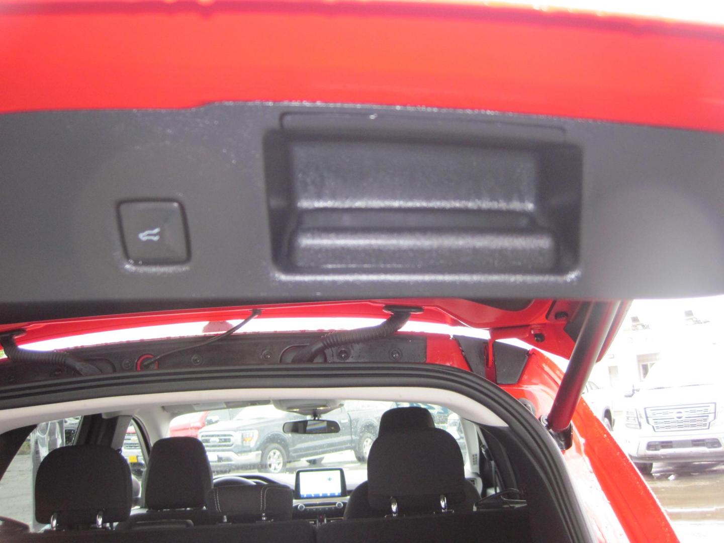 2024 red /black Ford Escape Active AWD (1FMCU9GN5RU) with an 1.5L L3 engine, 8A transmission, located at 9530 Old Seward Highway, Anchorage, AK, 99515, (907) 349-3343, 61.134140, -149.865570 - Photo#7