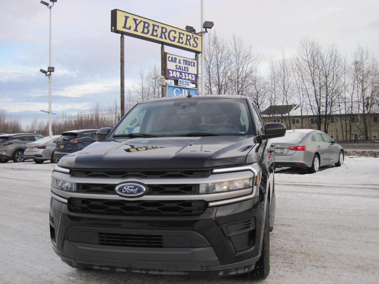 2024 black /gray Ford Expedition MAX XLT 4WD (1FMJK1J83RE) with an 3.5L V6 DOHC 24V FFV engine, 6A transmission, located at 9530 Old Seward Highway, Anchorage, AK, 99515, (907) 349-3343, 61.134140, -149.865570 - 2024 Ford Expedition Max XLT come take a test drive. - Photo#2
