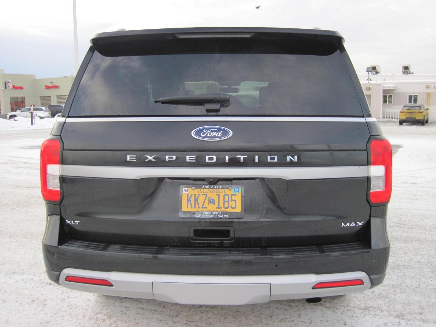 2024 black /gray Ford Expedition MAX XLT 4WD (1FMJK1J83RE) with an 3.5L V6 DOHC 24V FFV engine, 6A transmission, located at 9530 Old Seward Highway, Anchorage, AK, 99515, (907) 349-3343, 61.134140, -149.865570 - 2024 Ford Expedition Max XLT come take a test drive. - Photo#4