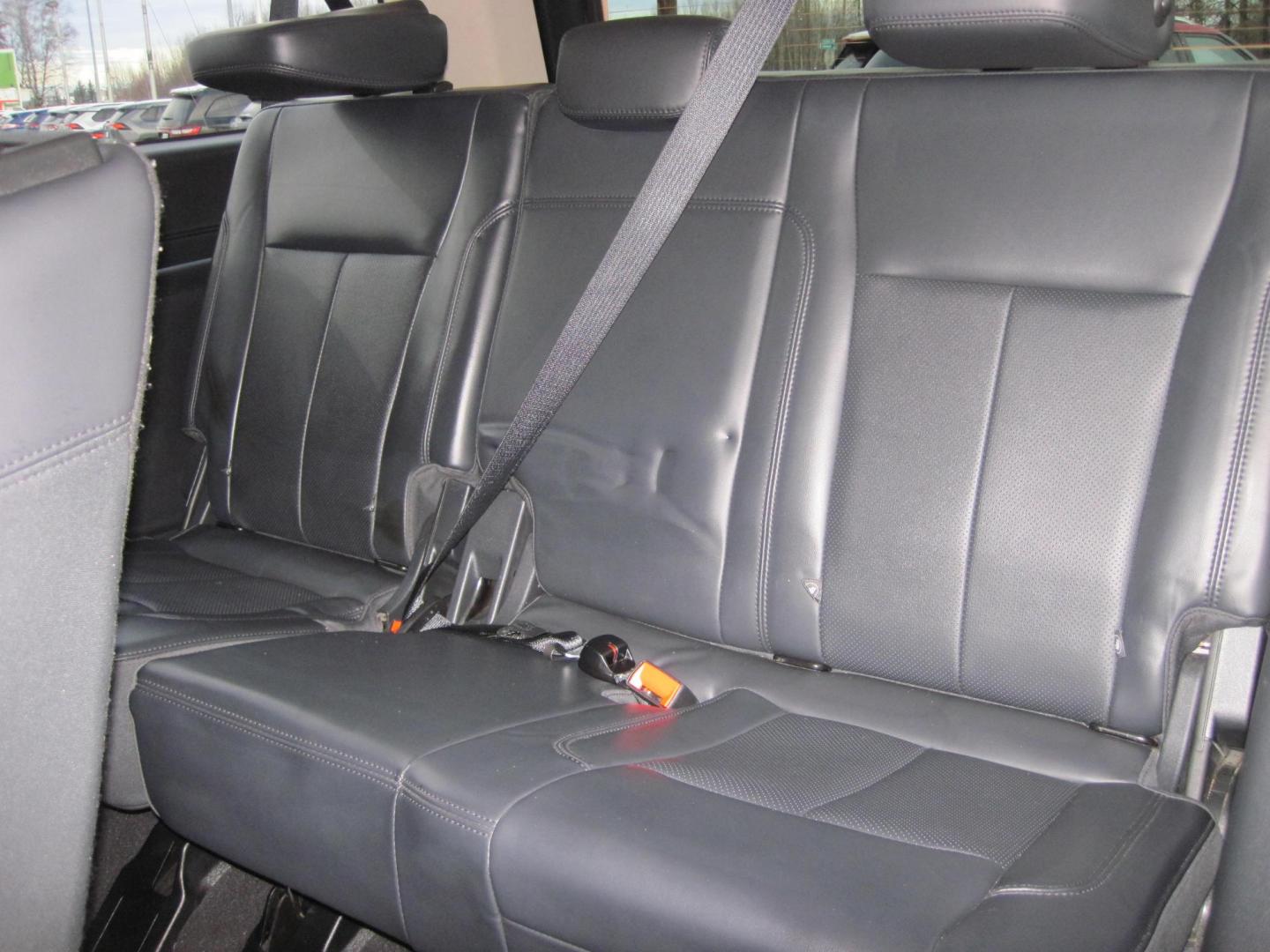 2024 black /gray Ford Expedition MAX XLT 4WD (1FMJK1J83RE) with an 3.5L V6 DOHC 24V FFV engine, 6A transmission, located at 9530 Old Seward Highway, Anchorage, AK, 99515, (907) 349-3343, 61.134140, -149.865570 - 2024 Ford Expedition Max XLT come take a test drive. - Photo#8