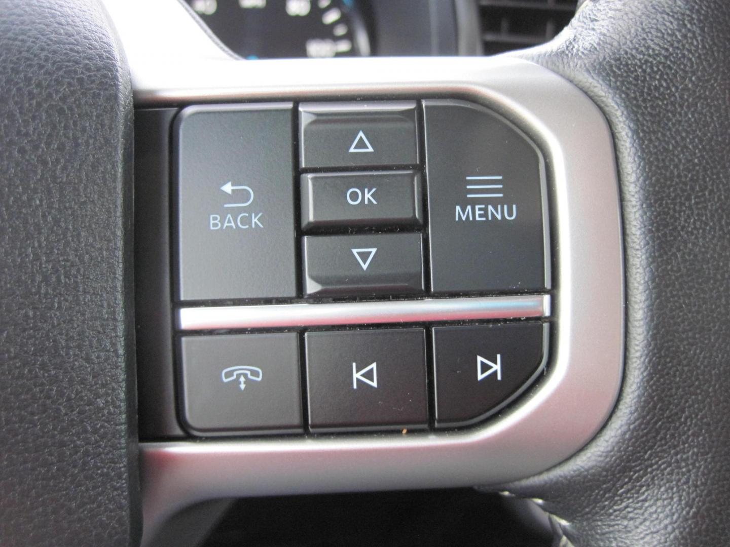 2024 black /gray Ford Expedition MAX XLT 4WD (1FMJK1J83RE) with an 3.5L V6 DOHC 24V FFV engine, 6A transmission, located at 9530 Old Seward Highway, Anchorage, AK, 99515, (907) 349-3343, 61.134140, -149.865570 - 2024 Ford Expedition Max XLT come take a test drive. - Photo#17