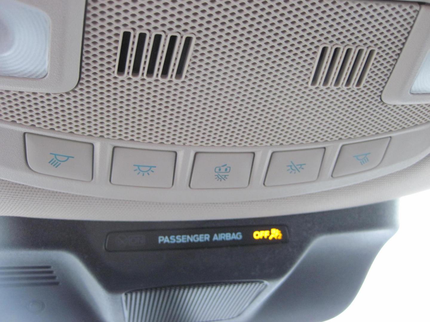 2024 black /gray Ford Expedition MAX XLT 4WD (1FMJK1J83RE) with an 3.5L V6 DOHC 24V FFV engine, 6A transmission, located at 9530 Old Seward Highway, Anchorage, AK, 99515, (907) 349-3343, 61.134140, -149.865570 - 2024 Ford Expedition Max XLT come take a test drive. - Photo#20