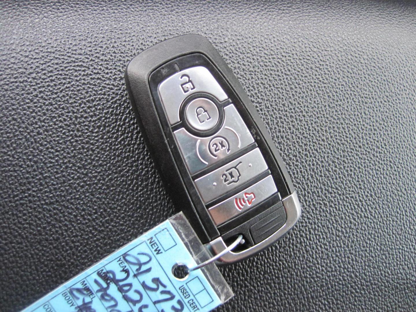 2024 black /gray Ford Expedition MAX XLT 4WD (1FMJK1J83RE) with an 3.5L V6 DOHC 24V FFV engine, 6A transmission, located at 9530 Old Seward Highway, Anchorage, AK, 99515, (907) 349-3343, 61.134140, -149.865570 - 2024 Ford Expedition Max XLT come take a test drive. - Photo#22