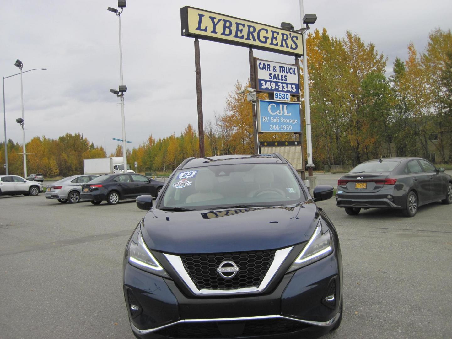 2023 blue /black Nissan Murano SV AWD (5N1AZ2BS0PC) with an 3.5L V6 DOHC 24V engine, CVT transmission, located at 9530 Old Seward Highway, Anchorage, AK, 99515, (907) 349-3343, 61.134140, -149.865570 - Photo#2