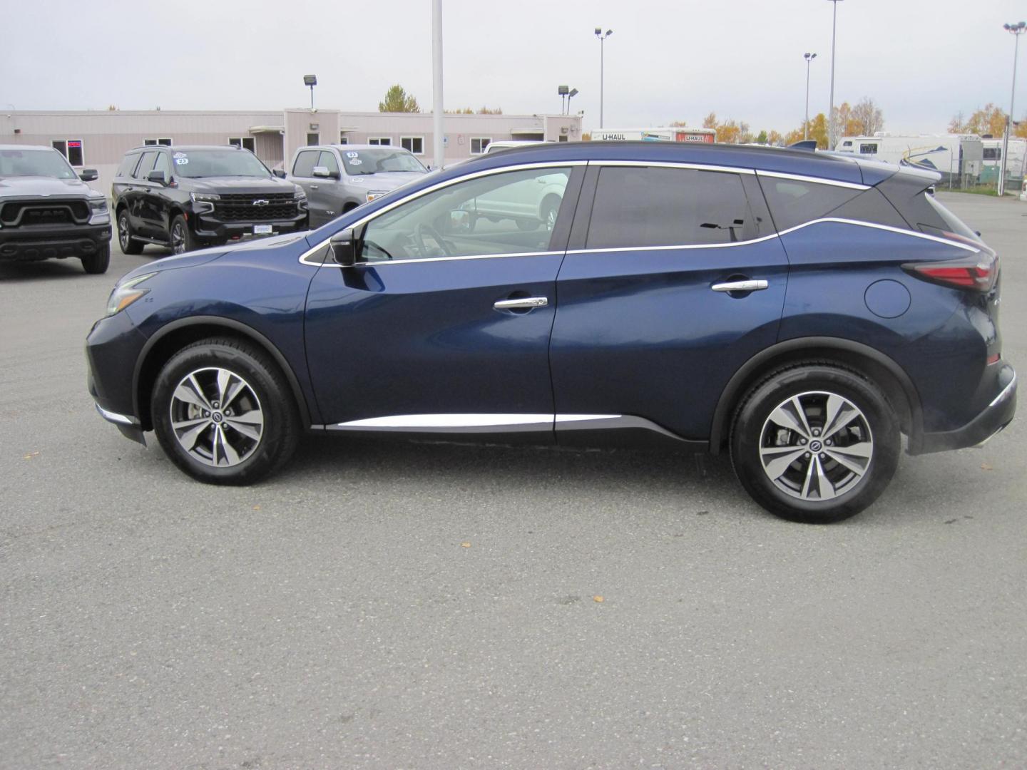 2023 blue /black Nissan Murano SV AWD (5N1AZ2BS0PC) with an 3.5L V6 DOHC 24V engine, CVT transmission, located at 9530 Old Seward Highway, Anchorage, AK, 99515, (907) 349-3343, 61.134140, -149.865570 - Photo#7