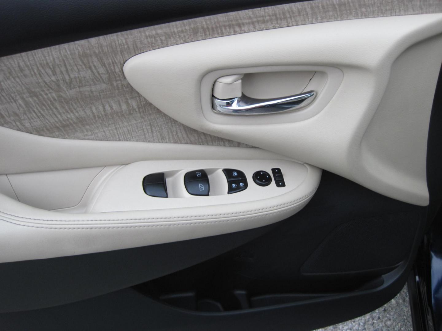 2023 blue /black Nissan Murano SV AWD (5N1AZ2BS0PC) with an 3.5L V6 DOHC 24V engine, CVT transmission, located at 9530 Old Seward Highway, Anchorage, AK, 99515, (907) 349-3343, 61.134140, -149.865570 - Photo#11