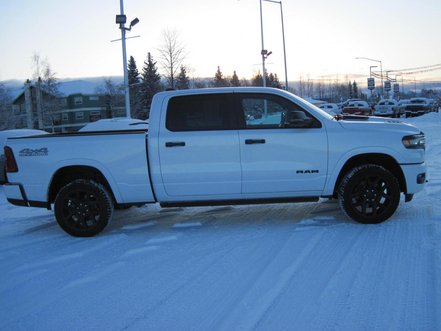 2025 white /black RAM 1500 Laramie Crew Cab 4WD (1C6SRFRP6SN) with an 3.0L V6 DOHC 24V TURBO engine, 8A transmission, located at 9530 Old Seward Highway, Anchorage, AK, 99515, (907) 349-3343, 61.134140, -149.865570 - Photo#3