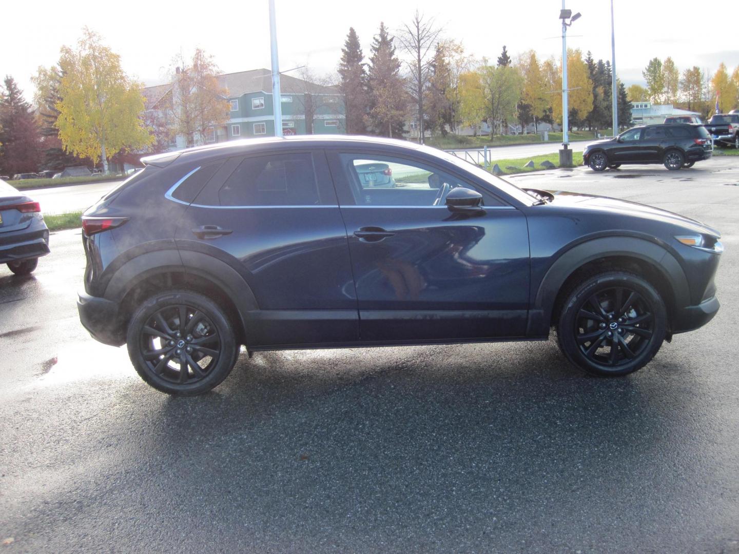 2024 blue /black Mazda CX-30 CX-30 (3MVDMBBM5RM) with an 2.5L L4 DOHC 16V engine, 6A transmission, located at 9530 Old Seward Highway, Anchorage, AK, 99515, (907) 349-3343, 61.134140, -149.865570 - Nice 2024 Mazda CX-30 awd come take a test drive - Photo#4