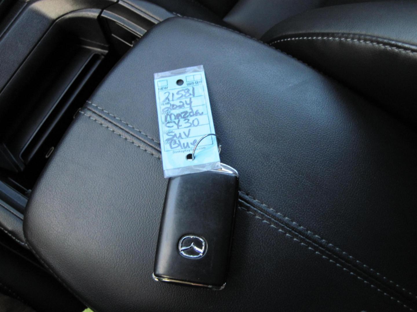 2024 blue /black Mazda CX-30 CX-30 (3MVDMBBM5RM) with an 2.5L L4 DOHC 16V engine, 6A transmission, located at 9530 Old Seward Highway, Anchorage, AK, 99515, (907) 349-3343, 61.134140, -149.865570 - Nice 2024 Mazda CX-30 awd come take a test drive - Photo#17
