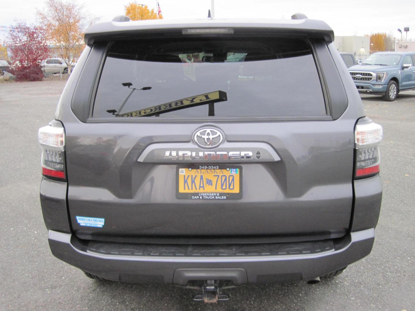 2023 gray /black Toyota 4Runner SR5 4WD (JTEMU5JR1P6) with an 4.0L V6 DOHC 24V engine, 5A transmission, located at 9530 Old Seward Highway, Anchorage, AK, 99515, (907) 349-3343, 61.134140, -149.865570 - Nice Toyota 4Runner with third row seat, come take a test drive - Photo#5