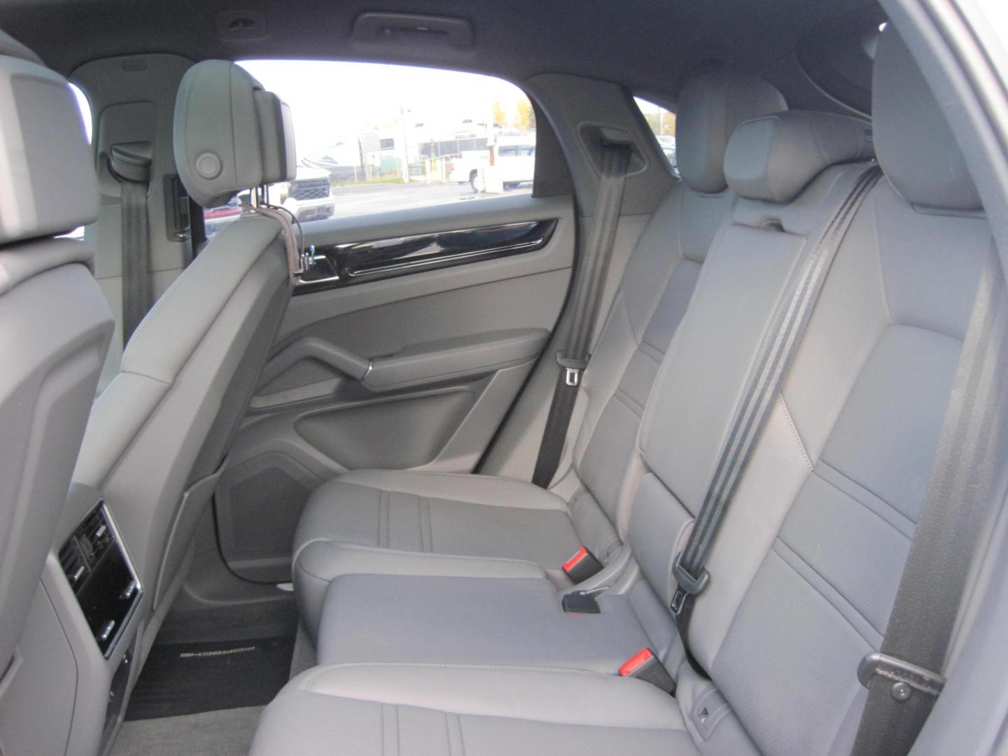 2023 white /gray Porsche Cayenne Coupe (WP1BA2AYXPD) with an 2.9L V6 DOHC 24V engine, 8A transmission, located at 9530 Old Seward Highway, Anchorage, AK, 99515, (907) 349-3343, 61.134140, -149.865570 - Photo#8