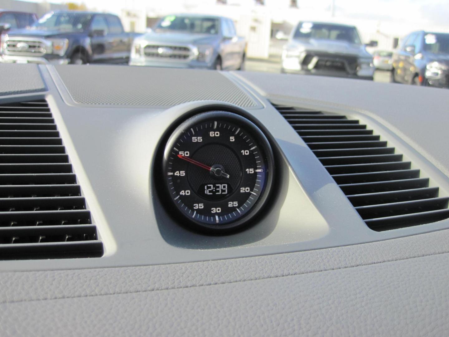 2023 white /gray Porsche Cayenne Coupe (WP1BA2AYXPD) with an 2.9L V6 DOHC 24V engine, 8A transmission, located at 9530 Old Seward Highway, Anchorage, AK, 99515, (907) 349-3343, 61.134140, -149.865570 - Photo#21