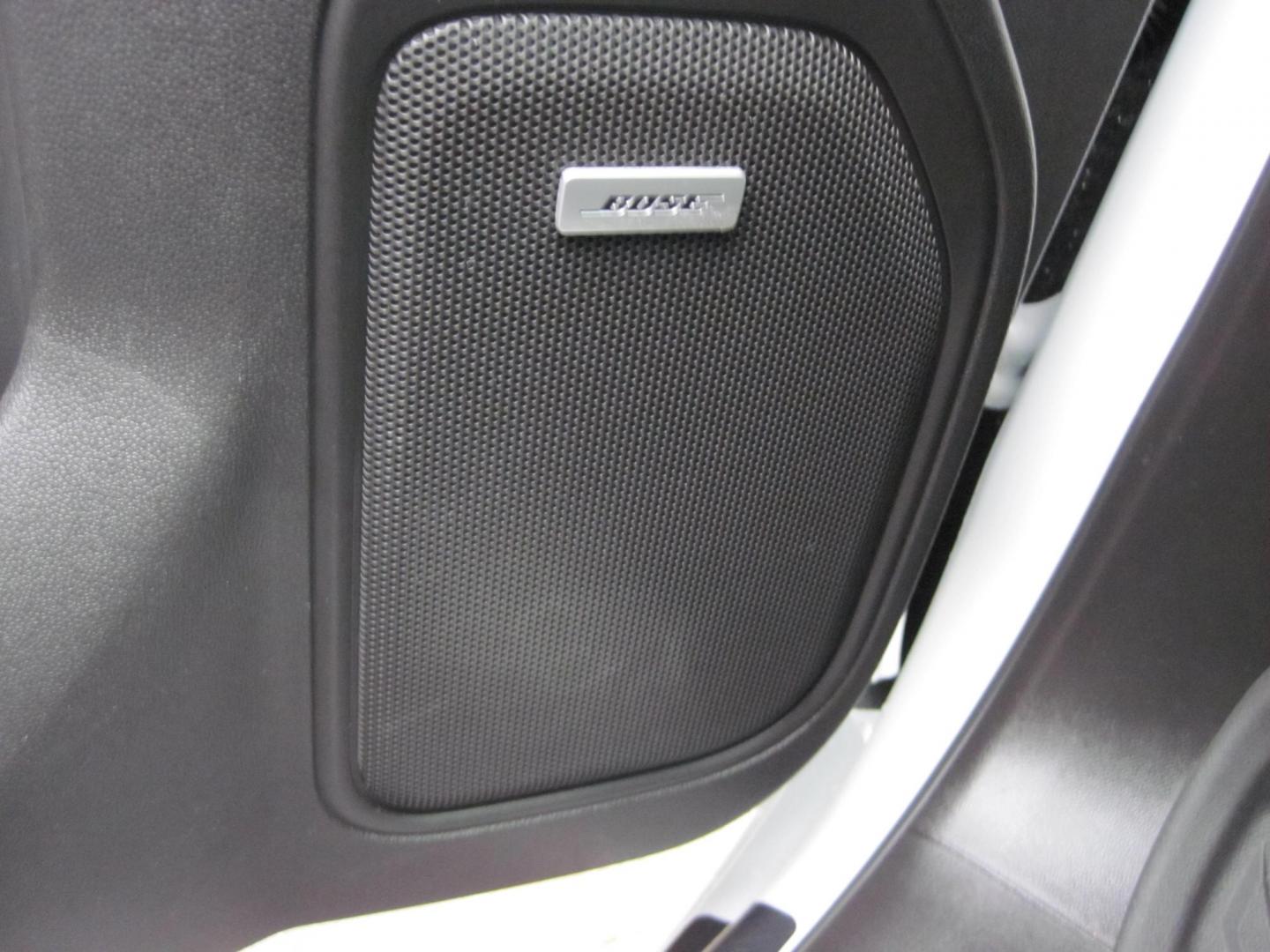 2021 white /black Chevrolet Silverado 1500 RST Crew Cab 4WD (3GCUYEEL3MG) with an 6.2L V8 OHV 16V engine, 6A transmission, located at 9530 Old Seward Highway, Anchorage, AK, 99515, (907) 349-3343, 61.134140, -149.865570 - Low Miles on this 2021 Chevrolet Silverado 1500 come take a test drive. - Photo#18