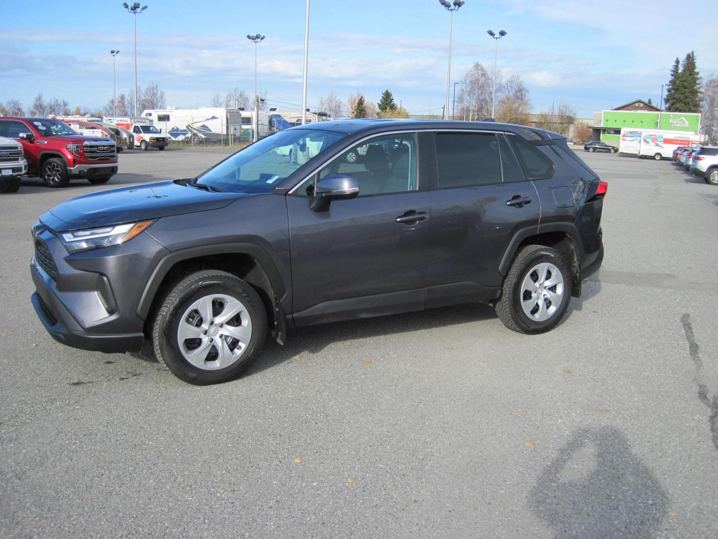 2024 gray /gray Toyota RAV4 LE AWD (2T3G1RFV9RC) with an 2.5L L4 DOHC 16V engine, 8A transmission, located at 9530 Old Seward Highway, Anchorage, AK, 99515, (907) 349-3343, 61.134140, -149.865570 - Nice Low miles on this 2024 Toyota Rav4 LE come take a test drive. - Photo#2