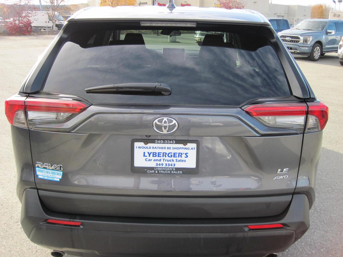 2024 gray /gray Toyota RAV4 LE AWD (2T3G1RFV9RC) with an 2.5L L4 DOHC 16V engine, 8A transmission, located at 9530 Old Seward Highway, Anchorage, AK, 99515, (907) 349-3343, 61.134140, -149.865570 - Nice Low miles on this 2024 Toyota Rav4 LE come take a test drive. - Photo#6