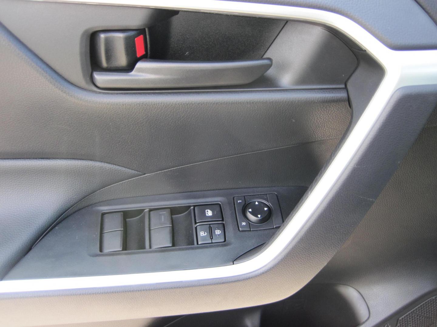 2024 gray /gray Toyota RAV4 LE AWD (2T3G1RFV9RC) with an 2.5L L4 DOHC 16V engine, 8A transmission, located at 9530 Old Seward Highway, Anchorage, AK, 99515, (907) 349-3343, 61.134140, -149.865570 - Nice Low miles on this 2024 Toyota Rav4 LE come take a test drive. - Photo#11