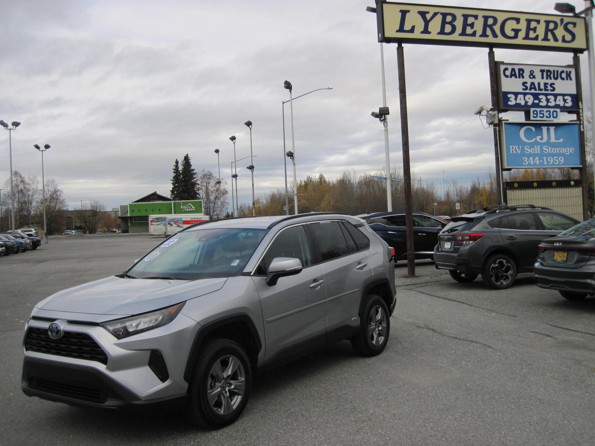 photo of 2022 Toyota RAV4 Hybrid LE