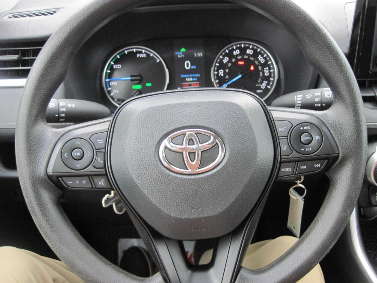 2022 silver /gray Toyota RAV4 Hybrid LE (4T3MWRFV7NU) with an 2.5L L4 DOHC 16V HYBRID engine, CVT transmission, located at 9530 Old Seward Highway, Anchorage, AK, 99515, (907) 349-3343, 61.134140, -149.865570 - Nice 2022 Toyota Rav4 Hybrid LE come take a test drive. - Photo#12