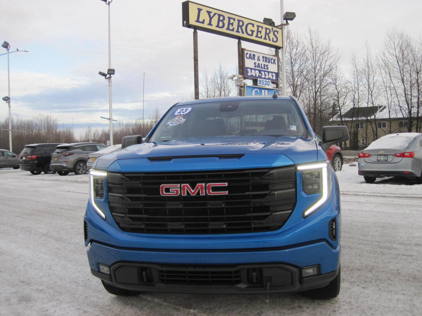 2023 blue /black GMC Sierra 1500 Elevation Crew Cab 4WD (3GTPUCEK9PG) with an 2.7L L4 DOHC 16V TURBO engine, 6A transmission, located at 9530 Old Seward Highway, Anchorage, AK, 99515, (907) 349-3343, 61.134140, -149.865570 - in transit - Photo#2