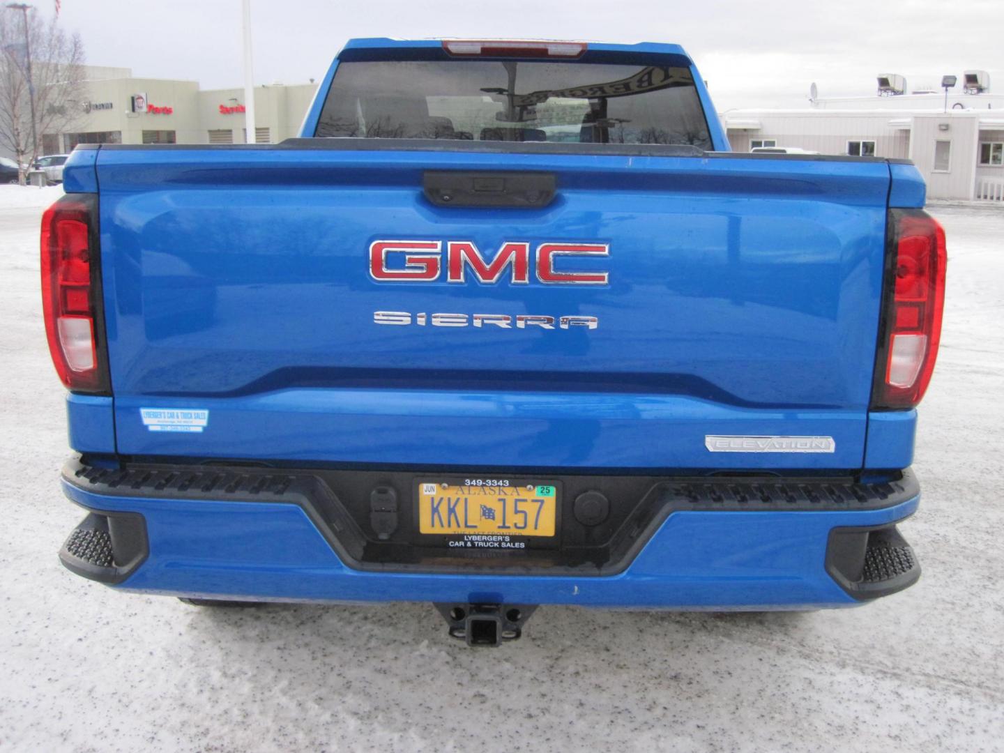 2023 blue /black GMC Sierra 1500 Elevation Crew Cab 4WD (3GTPUCEK9PG) with an 2.7L L4 DOHC 16V TURBO engine, 6A transmission, located at 9530 Old Seward Highway, Anchorage, AK, 99515, (907) 349-3343, 61.134140, -149.865570 - in transit - Photo#4