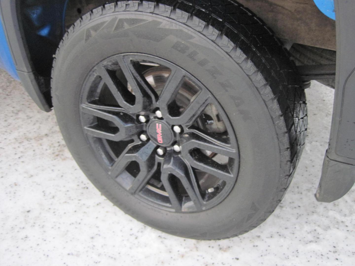 2023 blue /black GMC Sierra 1500 Elevation Crew Cab 4WD (3GTPUCEK9PG) with an 2.7L L4 DOHC 16V TURBO engine, 6A transmission, located at 9530 Old Seward Highway, Anchorage, AK, 99515, (907) 349-3343, 61.134140, -149.865570 - in transit - Photo#6