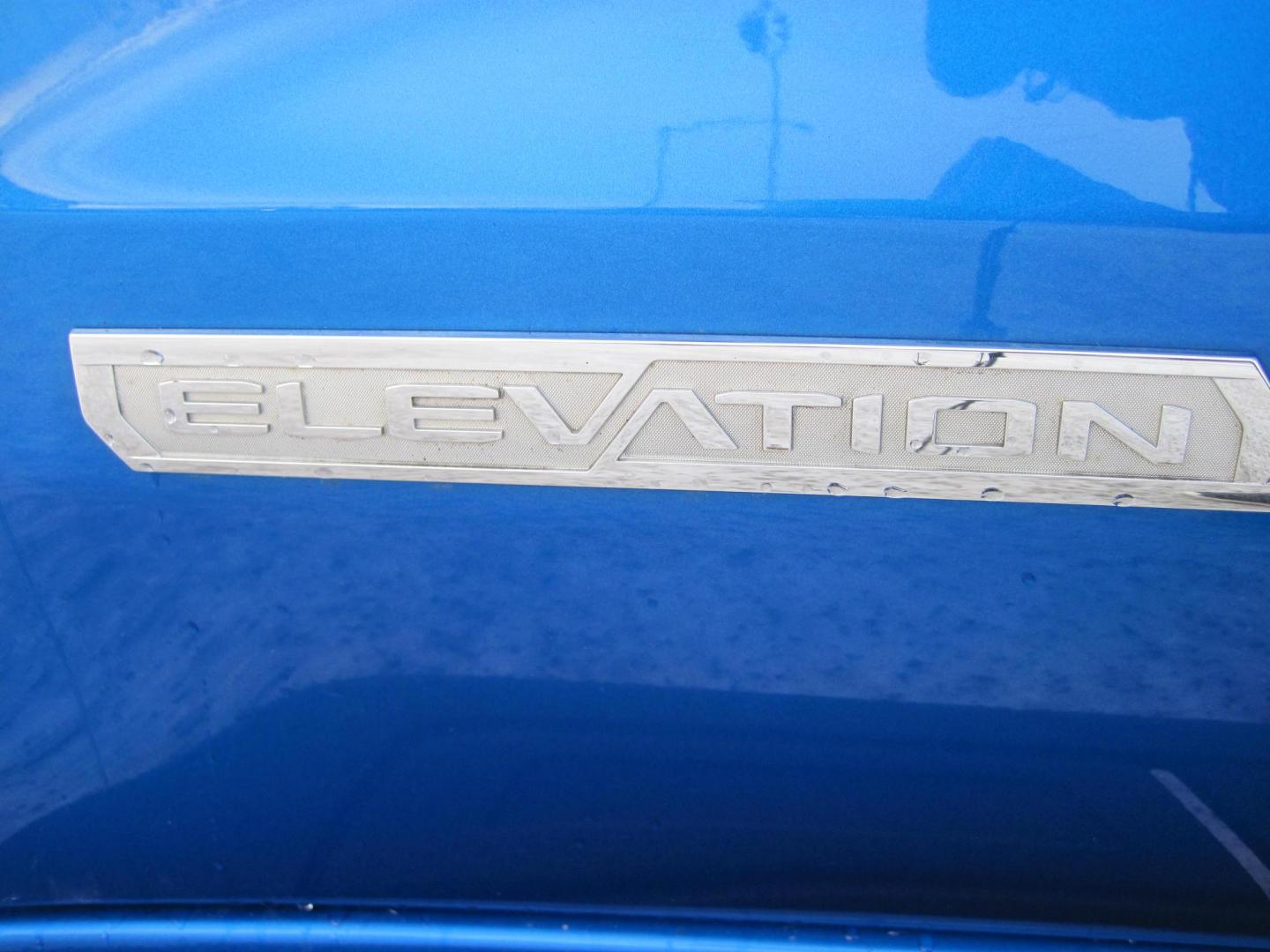 2023 blue /black GMC Sierra 1500 Elevation Crew Cab 4WD (3GTPUCEK9PG) with an 2.7L L4 DOHC 16V TURBO engine, 6A transmission, located at 9530 Old Seward Highway, Anchorage, AK, 99515, (907) 349-3343, 61.134140, -149.865570 - in transit - Photo#9