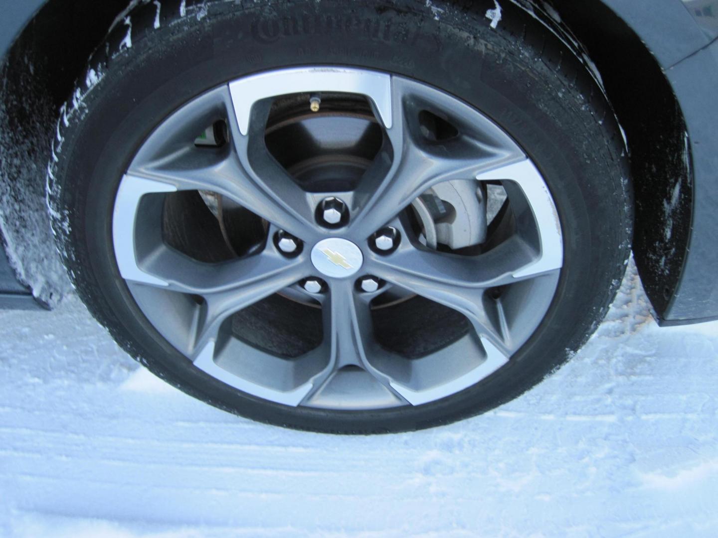 2020 blue /gray Chevrolet Malibu LT (1G1ZD5ST7LF) with an 1.5L L4 DOHC 16V engine, 6A transmission, located at 9530 Old Seward Highway, Anchorage, AK, 99515, (907) 349-3343, 61.134140, -149.865570 - Photo#3