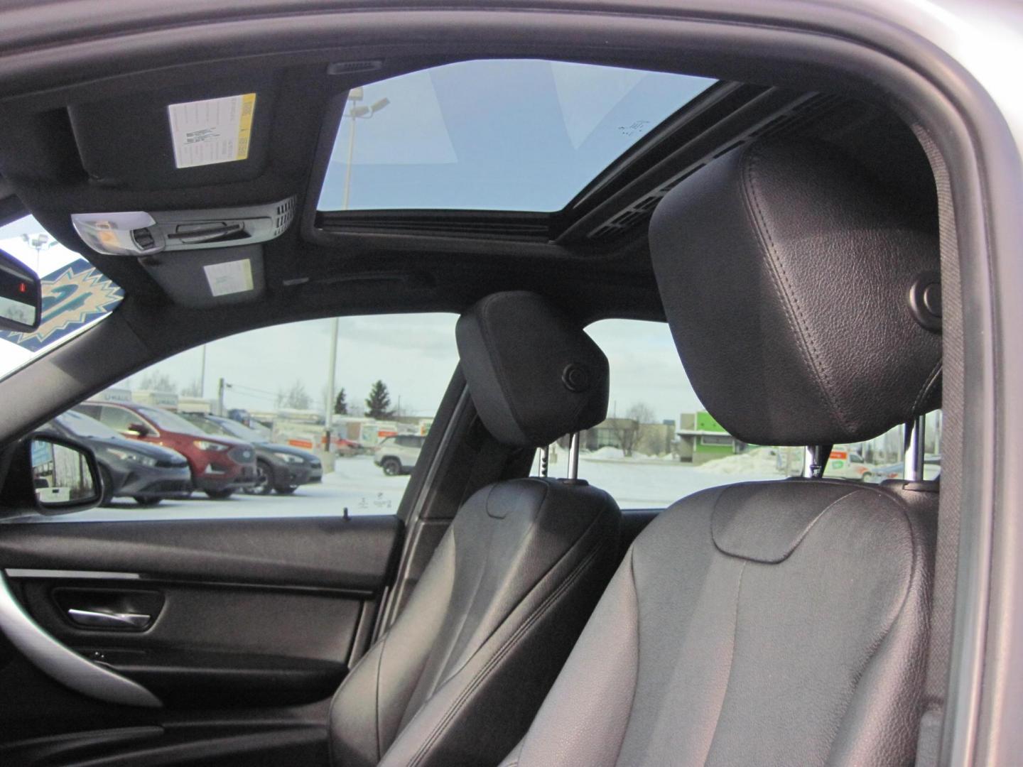 2016 silver /black BMW 3-Series 328i xDrive Sedan (WBA8E3G51GN) with an 2.0L L4 DOHC 16V engine, 8A transmission, located at 9530 Old Seward Highway, Anchorage, AK, 99515, (907) 349-3343, 61.134140, -149.865570 - Low miles and well maintained BMW 328I X Drive AWD come take a test drive. - Photo#10