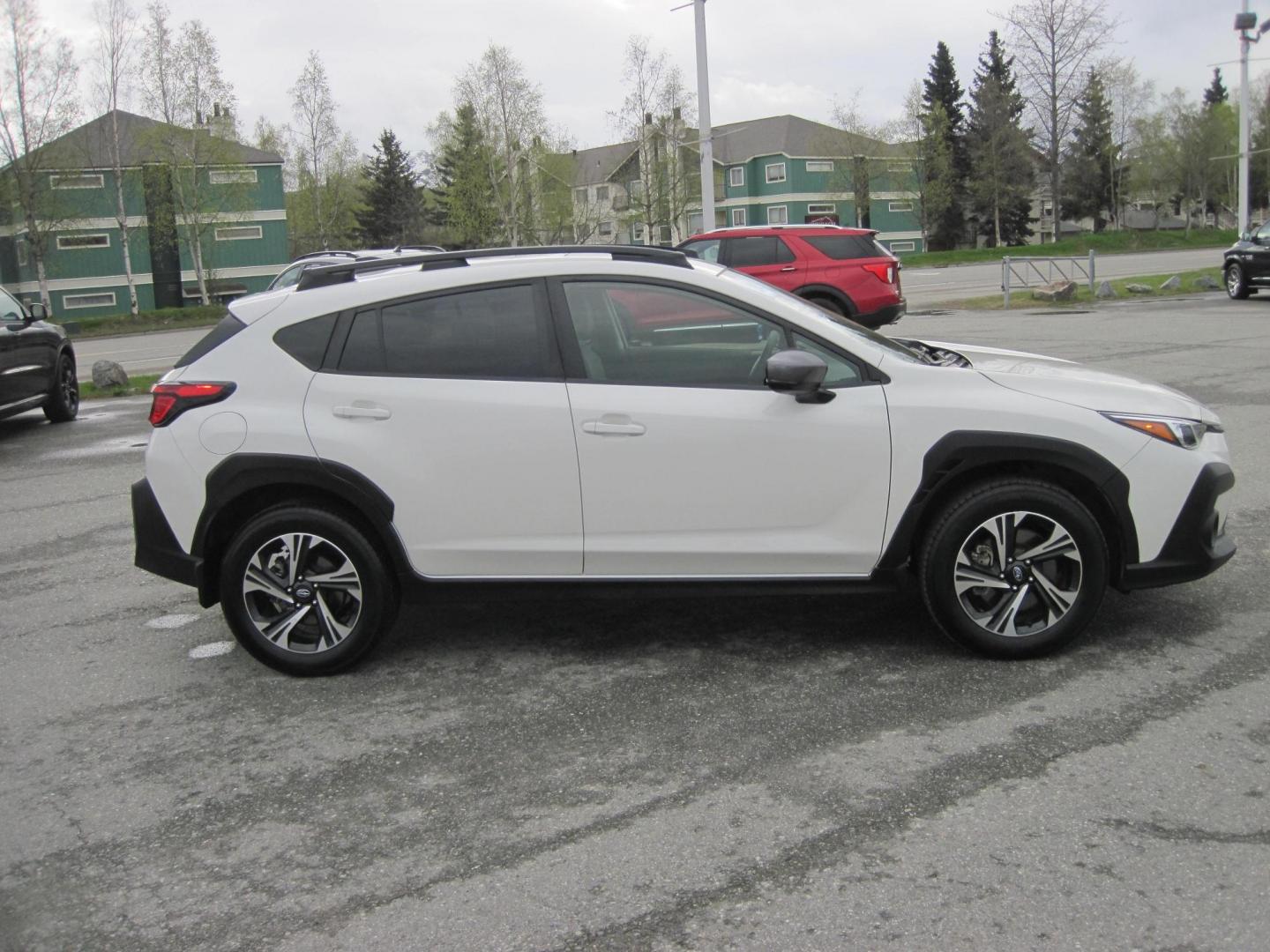 2024 white /black Subaru Crosstrek 2.0i Premium CVT (JF2GUADC0R8) with an 2.0L L4 DOHC 16V engine, CVT transmission, located at 9530 Old Seward Highway, Anchorage, AK, 99515, (907) 349-3343, 61.134140, -149.865570 - Photo#3