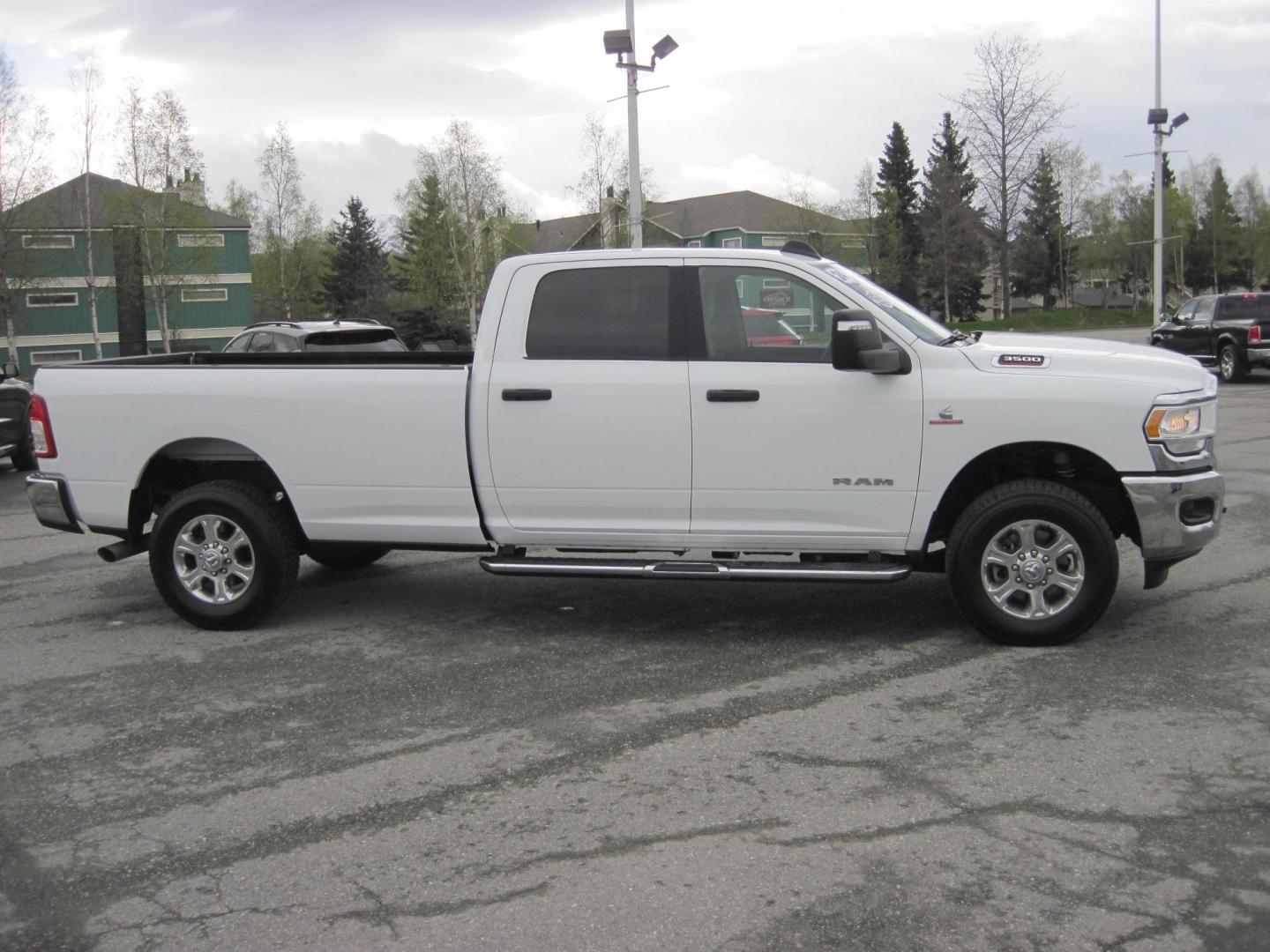 2024 white /gray RAM 3500 Big Horn Crew Cab LWB 4WD (3C63R3HL6RG) with an 6.7L L6 OHV 24V TURBO DIESEL engine, 6A transmission, located at 9530 Old Seward Highway, Anchorage, AK, 99515, (907) 349-3343, 61.134140, -149.865570 - Nice 2024 Ram 3500 Big Horn Long box diesel come take a test drive - Photo#3