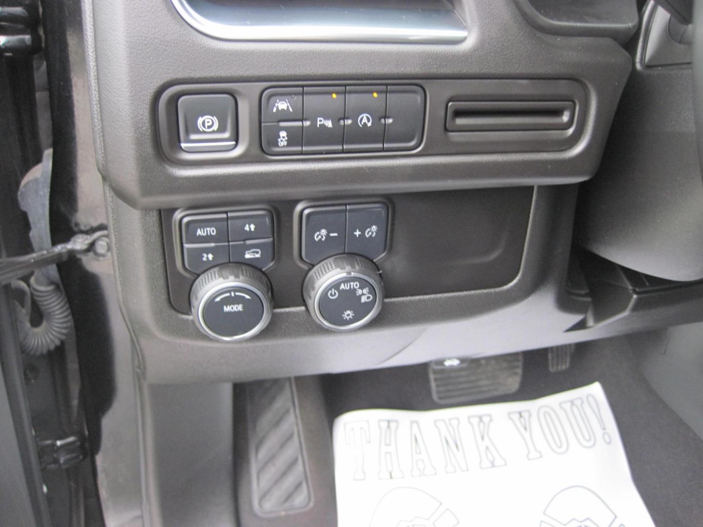 2024 black /black Chevrolet Tahoe LT 4WD (1GNSKNKD1RR) with an 5.3L V8 OHV 16V engine, 10A transmission, located at 9530 Old Seward Highway, Anchorage, AK, 99515, (907) 349-3343, 61.134140, -149.865570 - Nice 2024 Chevrolet Tahoe LT come take a test drive - Photo#16