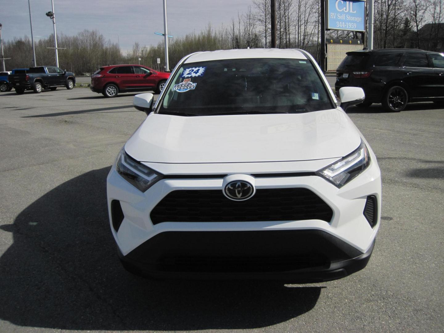 2024 white /gray Toyota RAV4 LE AWD (2T3G1RFV6RC) with an 2.5L L4 DOHC 16V engine, 8A transmission, located at 9530 Old Seward Highway, Anchorage, AK, 99515, (907) 349-3343, 61.134140, -149.865570 - Low Miles on this 2024 Toyota Rav4 come take a test drive. - Photo#2
