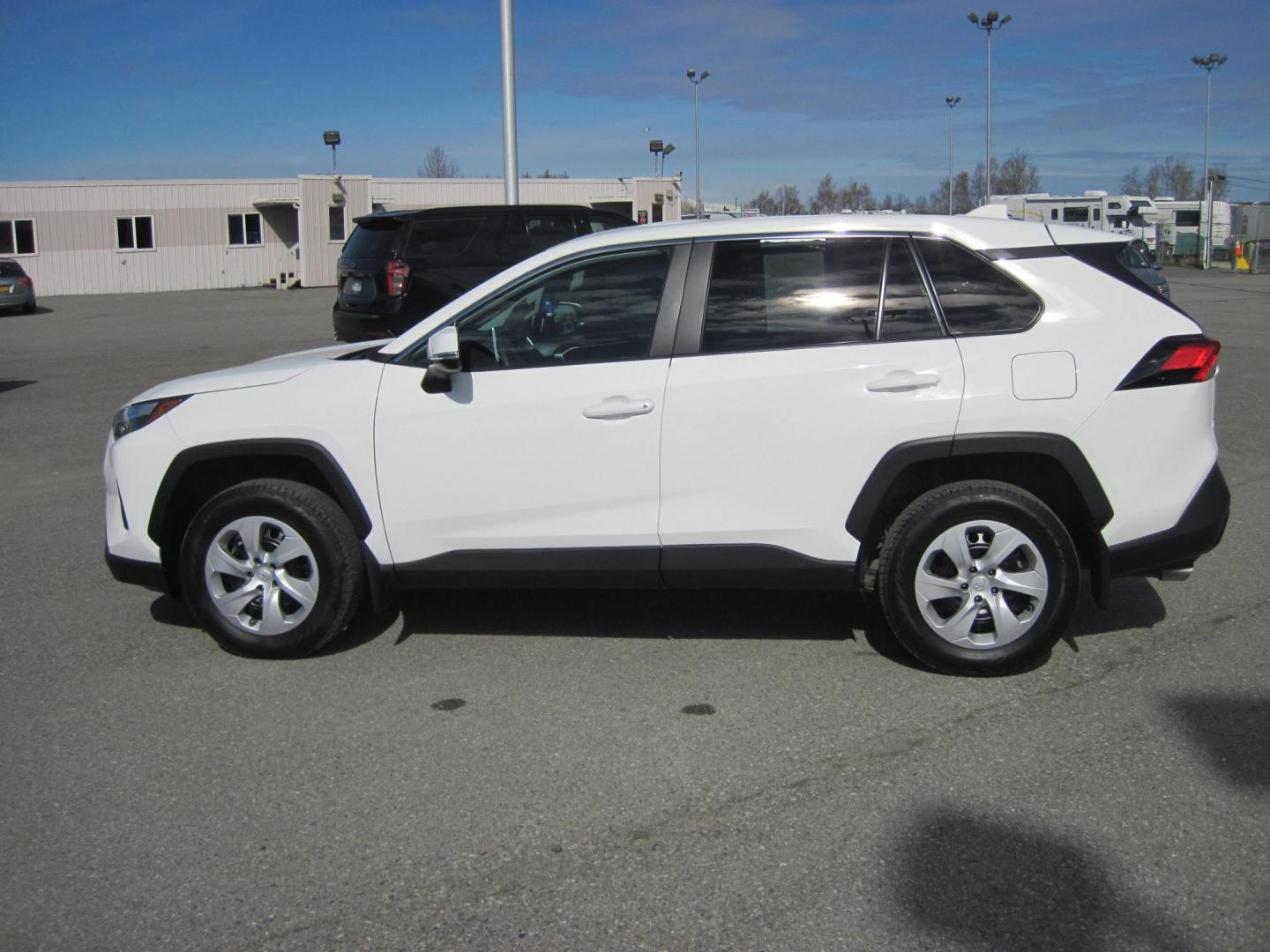 2024 white /gray Toyota RAV4 LE AWD (2T3G1RFV6RC) with an 2.5L L4 DOHC 16V engine, 8A transmission, located at 9530 Old Seward Highway, Anchorage, AK, 99515, (907) 349-3343, 61.134140, -149.865570 - Low Miles on this 2024 Toyota Rav4 come take a test drive. - Photo#5