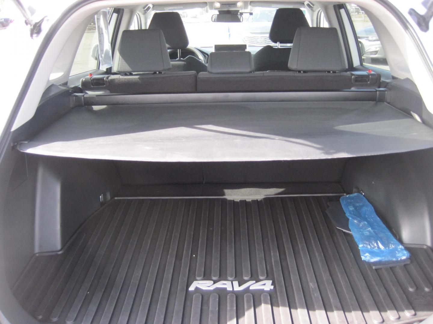 2024 white /gray Toyota RAV4 LE AWD (2T3G1RFV6RC) with an 2.5L L4 DOHC 16V engine, 8A transmission, located at 9530 Old Seward Highway, Anchorage, AK, 99515, (907) 349-3343, 61.134140, -149.865570 - Low Miles on this 2024 Toyota Rav4 come take a test drive. - Photo#7