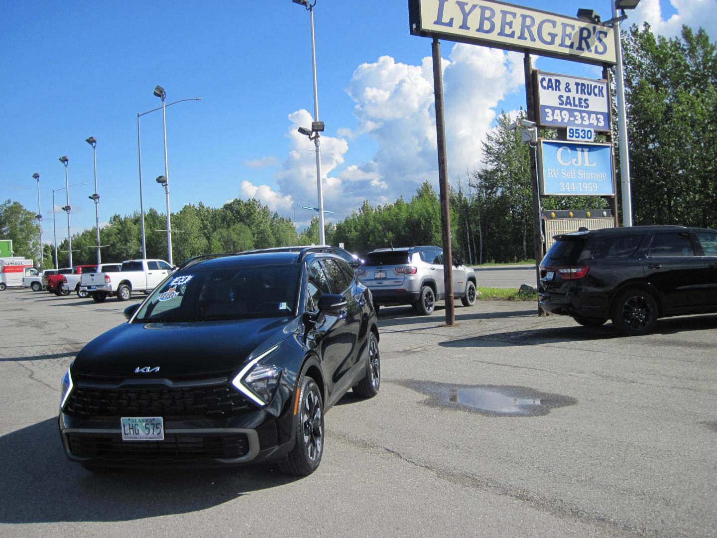 2023 black /black Kia Sportage X Line AWD (5XYK6CAF7PG) with an 2.4L V6 DOHC 24V engine, 6A transmission, located at 9530 Old Seward Highway, Anchorage, AK, 99515, (907) 349-3343, 61.134140, -149.865570 - Low Miles on this 2023 Kia Sportage X-Line come take a test drive- Photo#0