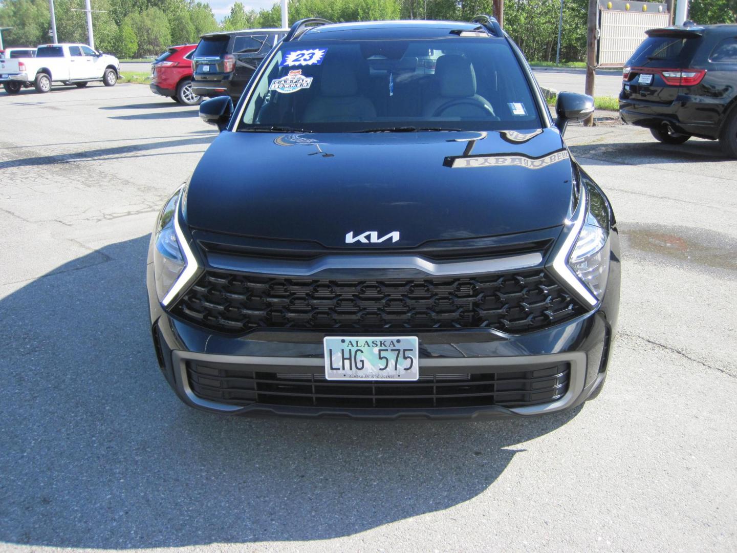 2023 black /black Kia Sportage X Line AWD (5XYK6CAF7PG) with an 2.4L V6 DOHC 24V engine, 6A transmission, located at 9530 Old Seward Highway, Anchorage, AK, 99515, (907) 349-3343, 61.134140, -149.865570 - Low Miles on this 2023 Kia Sportage X-Line come take a test drive- Photo#2