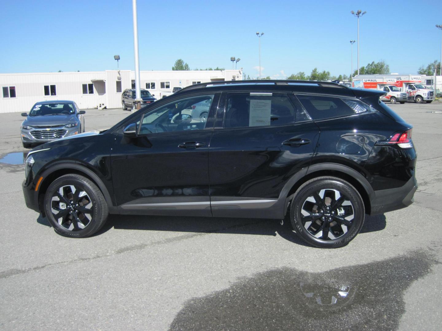2023 black /black Kia Sportage X Line AWD (5XYK6CAF7PG) with an 2.4L V6 DOHC 24V engine, 6A transmission, located at 9530 Old Seward Highway, Anchorage, AK, 99515, (907) 349-3343, 61.134140, -149.865570 - Low Miles on this 2023 Kia Sportage X-Line come take a test drive- Photo#5