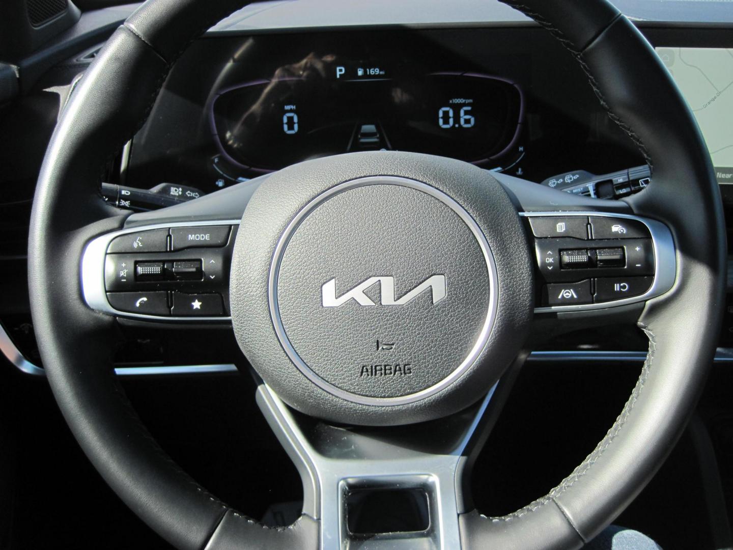 2023 black /black Kia Sportage X Line AWD (5XYK6CAF7PG) with an 2.4L V6 DOHC 24V engine, 6A transmission, located at 9530 Old Seward Highway, Anchorage, AK, 99515, (907) 349-3343, 61.134140, -149.865570 - Low Miles on this 2023 Kia Sportage X-Line come take a test drive- Photo#17