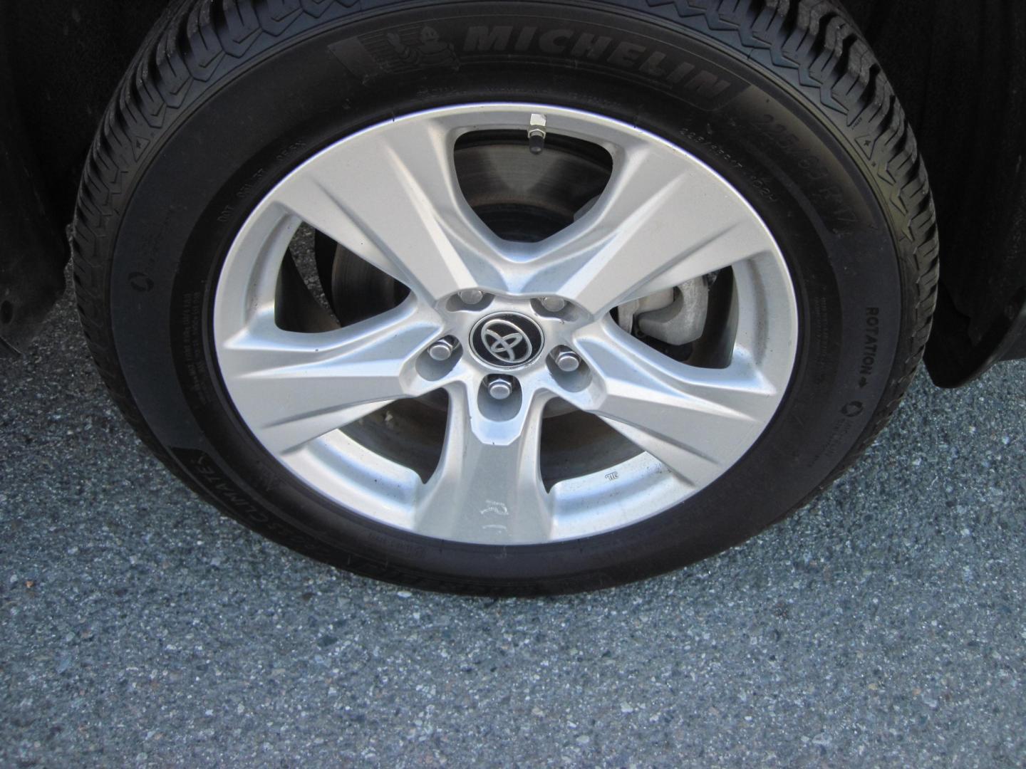 2020 black /black Toyota RAV4 Hybrid LE (4T3LWRFV6MU) with an 2.5L L4 DOHC 16V HYBRID engine, CVT transmission, located at 9530 Old Seward Highway, Anchorage, AK, 99515, (907) 349-3343, 61.134140, -149.865570 - Nice Toyota Rav 4 LE come take a test drive- Photo#7