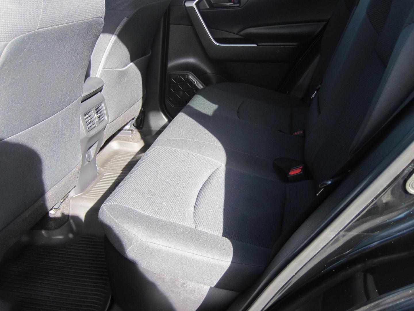 2020 black /black Toyota RAV4 Hybrid LE (4T3LWRFV6MU) with an 2.5L L4 DOHC 16V HYBRID engine, CVT transmission, located at 9530 Old Seward Highway, Anchorage, AK, 99515, (907) 349-3343, 61.134140, -149.865570 - Nice Toyota Rav 4 LE come take a test drive- Photo#9