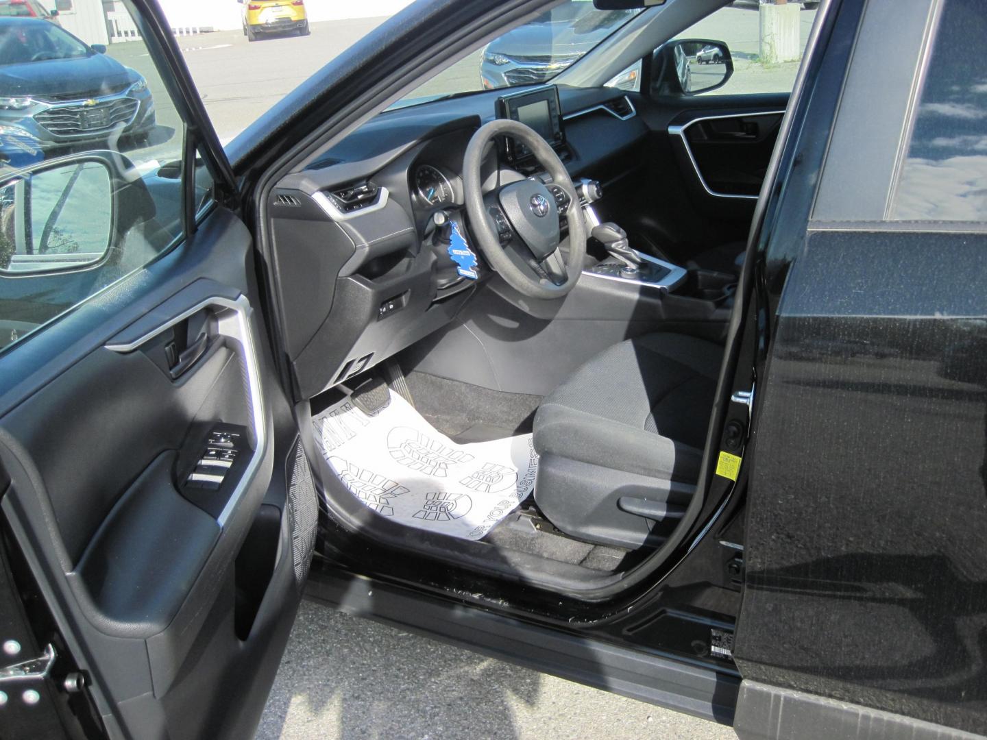 2020 black /black Toyota RAV4 Hybrid LE (4T3LWRFV6MU) with an 2.5L L4 DOHC 16V HYBRID engine, CVT transmission, located at 9530 Old Seward Highway, Anchorage, AK, 99515, (907) 349-3343, 61.134140, -149.865570 - Nice Toyota Rav 4 LE come take a test drive- Photo#11