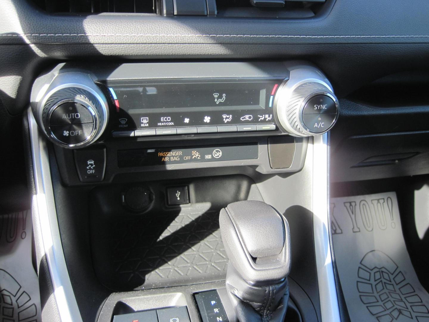 2020 black /black Toyota RAV4 Hybrid LE (4T3LWRFV6MU) with an 2.5L L4 DOHC 16V HYBRID engine, CVT transmission, located at 9530 Old Seward Highway, Anchorage, AK, 99515, (907) 349-3343, 61.134140, -149.865570 - Nice Toyota Rav 4 LE come take a test drive- Photo#20
