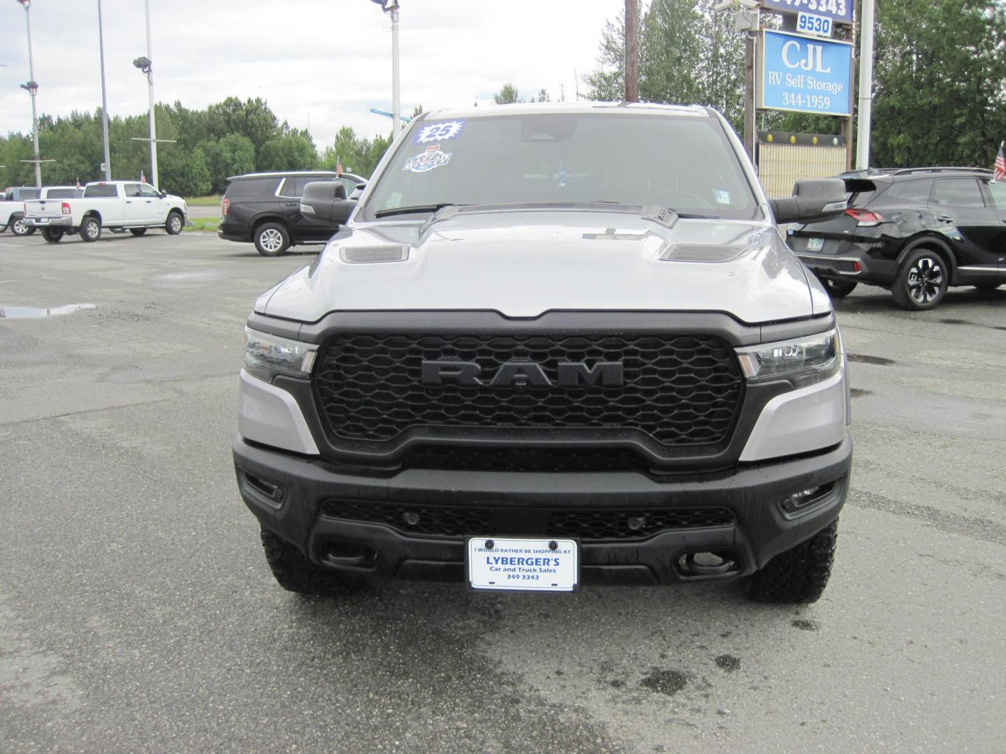 2025 silver /black RAM 1500 Rebel Crew Cab SB 4WD (1C6SRFLPXSN) with an 3.0L V6 DOHC 24V TURBO engine, automatic transmission, located at 9530 Old Seward Highway, Anchorage, AK, 99515, (907) 349-3343, 61.134140, -149.865570 - 2025 Ram 1500 Rebel, 4wd come take a test drive.- Photo#2