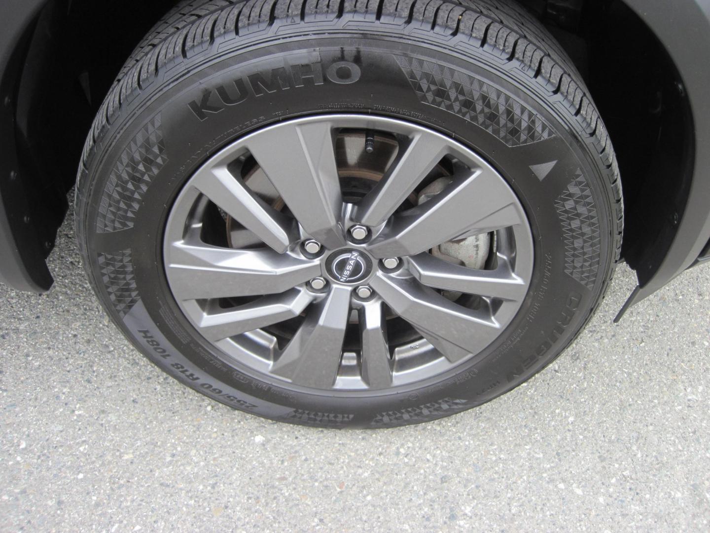 2025 black /black Nissan Pathfinder SV 4WD (5N1DR3BC0SC) with an 3.5L V6 DOHC 24V engine, CVT transmission, located at 9530 Old Seward Highway, Anchorage, AK, 99515, (907) 349-3343, 61.134140, -149.865570 - Nice 2025 Nissan Pathfinder come take a test drive- Photo#3