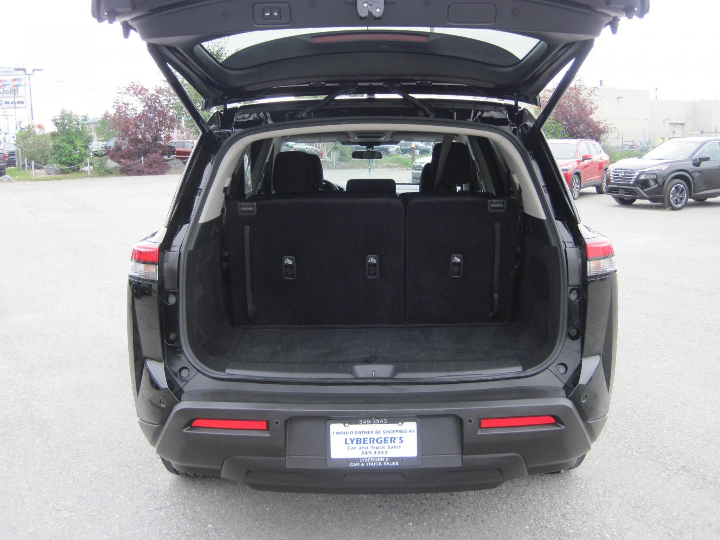 2025 black /black Nissan Pathfinder SV 4WD (5N1DR3BC0SC) with an 3.5L V6 DOHC 24V engine, CVT transmission, located at 9530 Old Seward Highway, Anchorage, AK, 99515, (907) 349-3343, 61.134140, -149.865570 - Nice 2025 Nissan Pathfinder come take a test drive- Photo#6