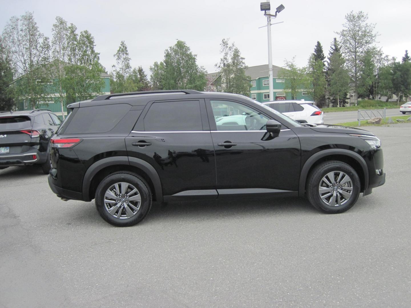 2025 black /black Nissan Pathfinder SV 4WD (5N1DR3BC0SC) with an 3.5L V6 DOHC 24V engine, CVT transmission, located at 9530 Old Seward Highway, Anchorage, AK, 99515, (907) 349-3343, 61.134140, -149.865570 - Nice 2025 Nissan Pathfinder come take a test drive- Photo#4