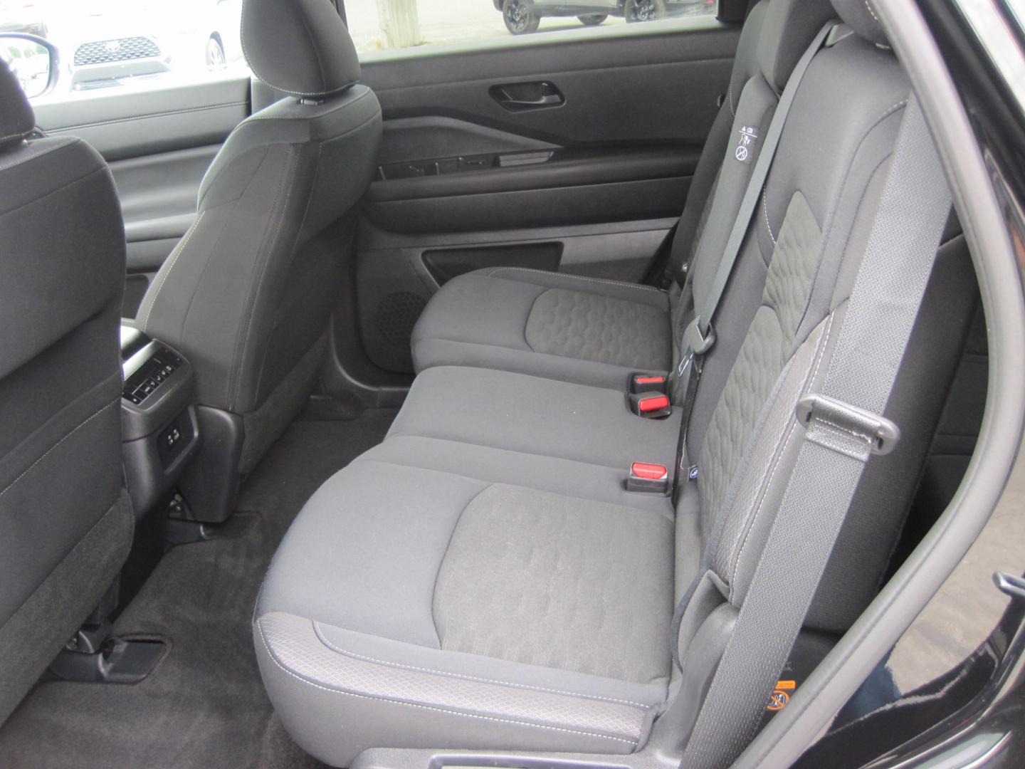2025 black /black Nissan Pathfinder SV 4WD (5N1DR3BC0SC) with an 3.5L V6 DOHC 24V engine, CVT transmission, located at 9530 Old Seward Highway, Anchorage, AK, 99515, (907) 349-3343, 61.134140, -149.865570 - Nice 2025 Nissan Pathfinder come take a test drive- Photo#11