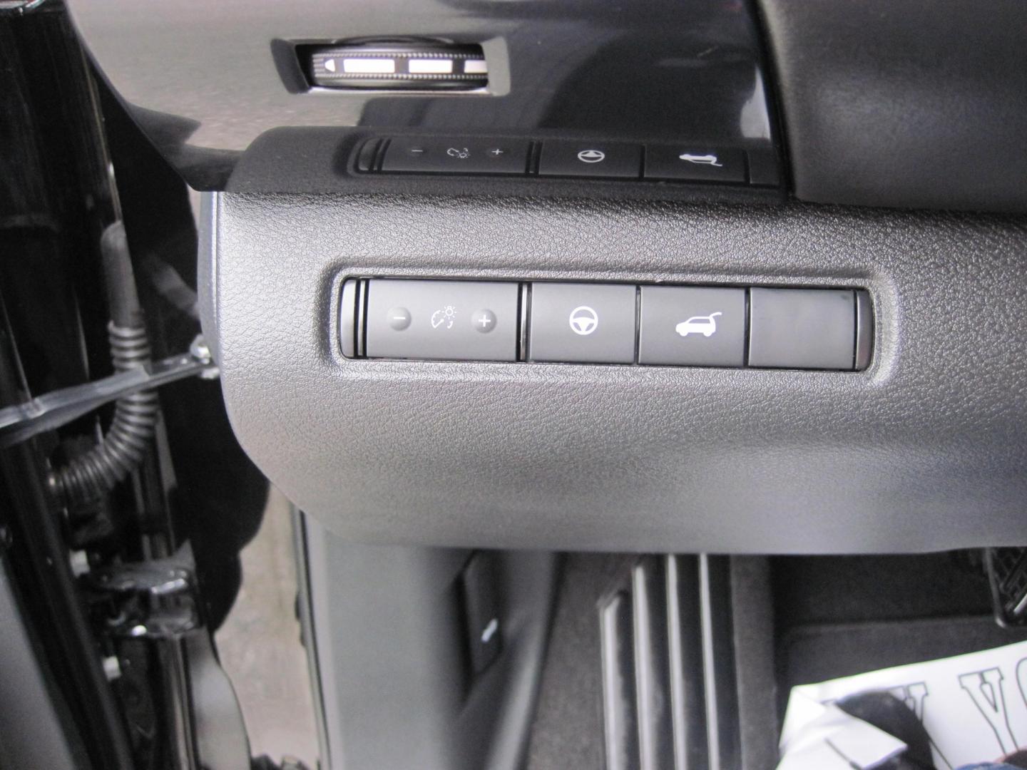 2025 black /black Nissan Pathfinder SV 4WD (5N1DR3BC0SC) with an 3.5L V6 DOHC 24V engine, CVT transmission, located at 9530 Old Seward Highway, Anchorage, AK, 99515, (907) 349-3343, 61.134140, -149.865570 - Nice 2025 Nissan Pathfinder come take a test drive- Photo#17
