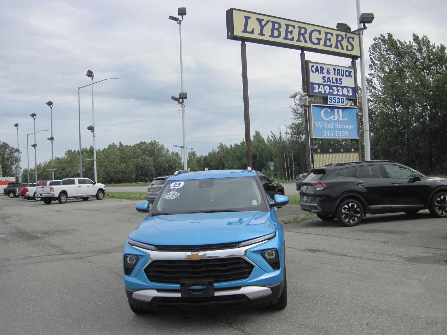 2025 blue /black Chevrolet Trailblazer LT AWD (KL79MRSL2SB) with an 1.3L L3 DOHC 12V engine, AUTOMATIC transmission, located at 9530 Old Seward Highway, Anchorage, AK, 99515, (907) 349-3343, 61.134140, -149.865570 - Nice 2025 Chevrolet Trailblazer, come take a test drive- Photo#0