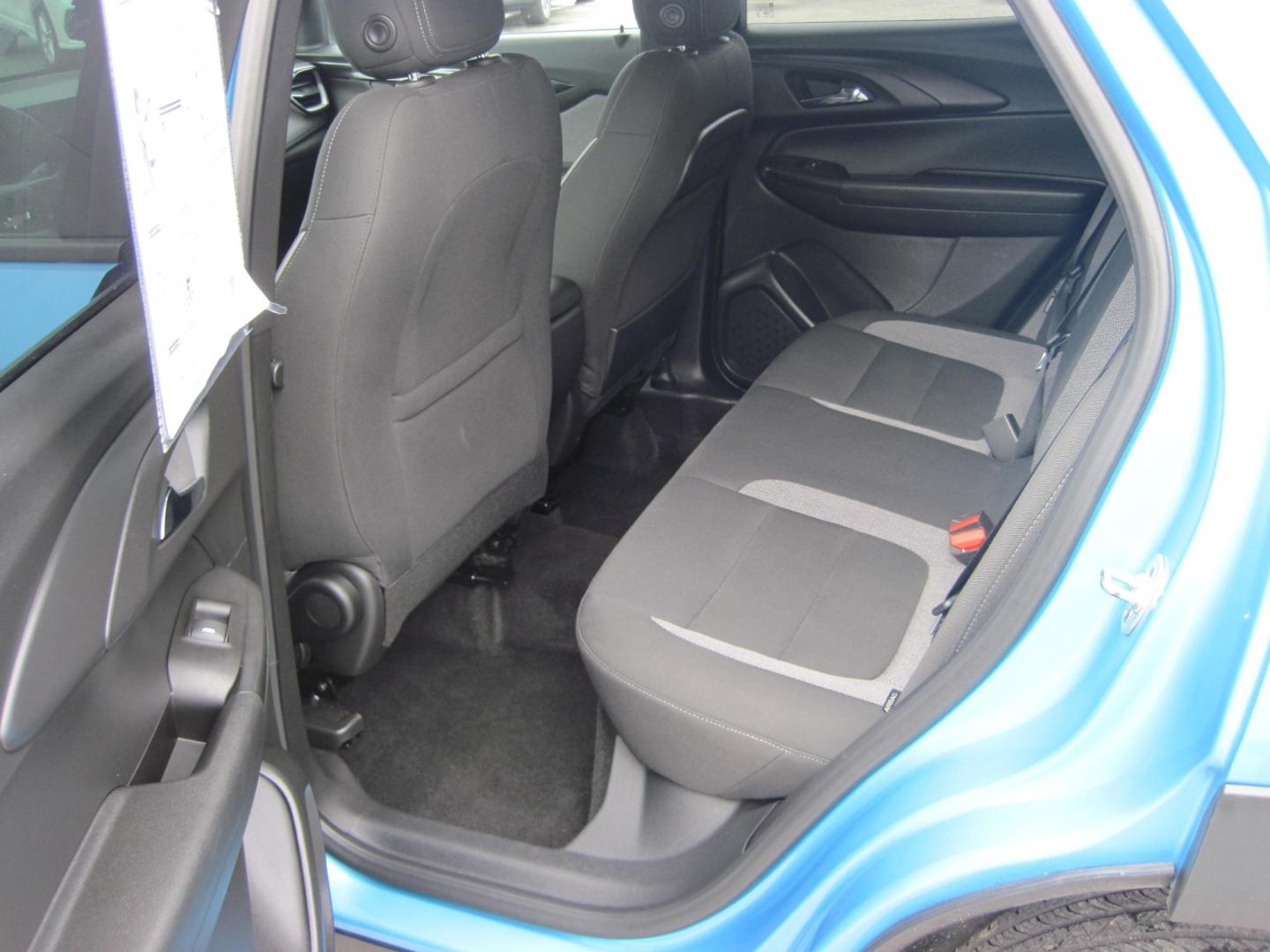 2025 blue /black Chevrolet Trailblazer LT AWD (KL79MRSL2SB) with an 1.3L L3 DOHC 12V engine, AUTOMATIC transmission, located at 9530 Old Seward Highway, Anchorage, AK, 99515, (907) 349-3343, 61.134140, -149.865570 - Nice 2025 Chevrolet Trailblazer, come take a test drive- Photo#8